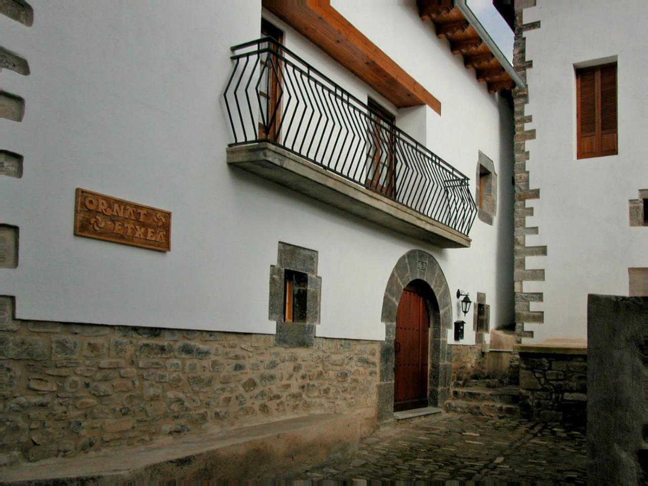 Casa Rural Ornat Etxea Vidangoz Exterior foto