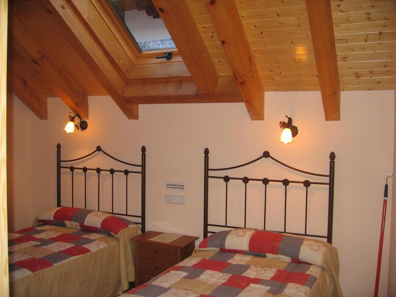Casa Rural Ornat Etxea Vidangoz Exterior foto